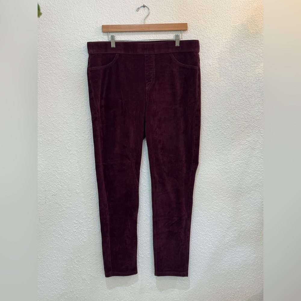 Gloria Vanderbilt Plum corduroy pants